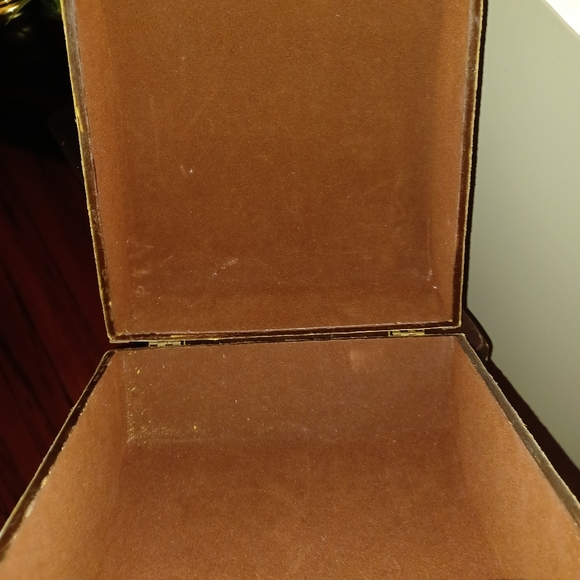 Purse - Picture 4 of 4